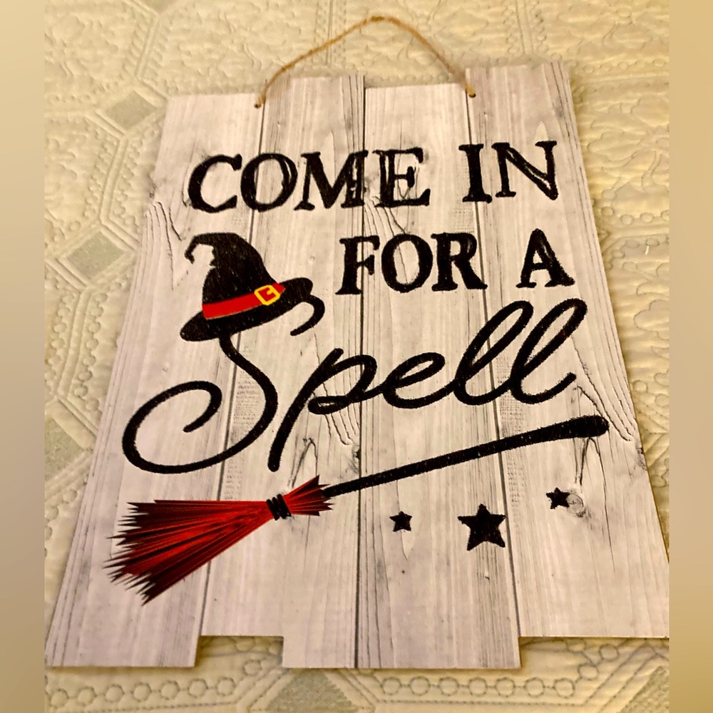 Halloween Sign “Come Sit A Spelled” Adorable Graphics Twine Hanger